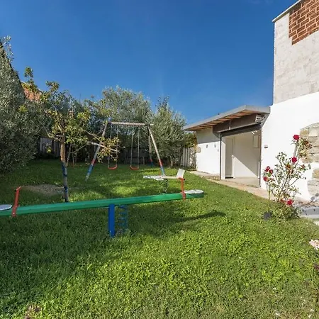 Villa Grobice *
